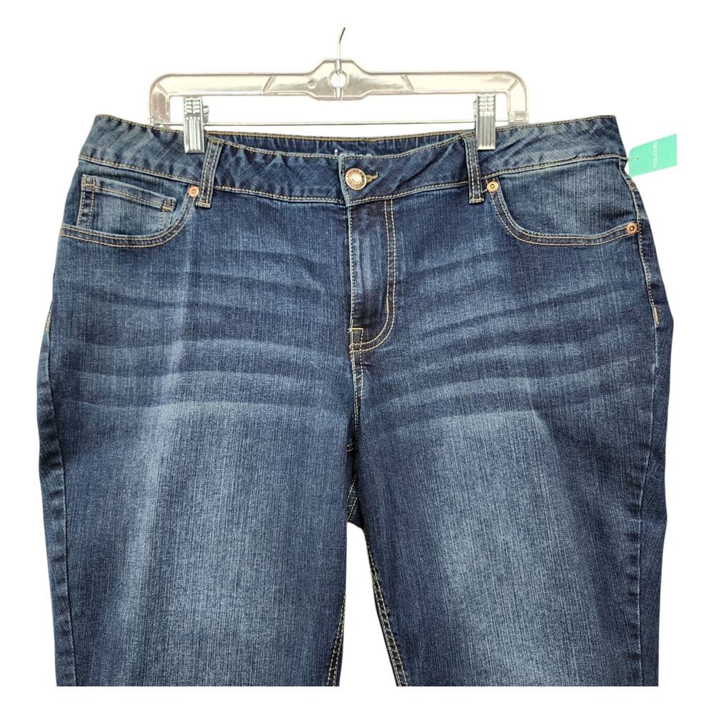 Maurices Jeans 16W Classic Flare Mid Rise Stretch Denim Dark Wash 38x30 NWT - Picture 4 of 16